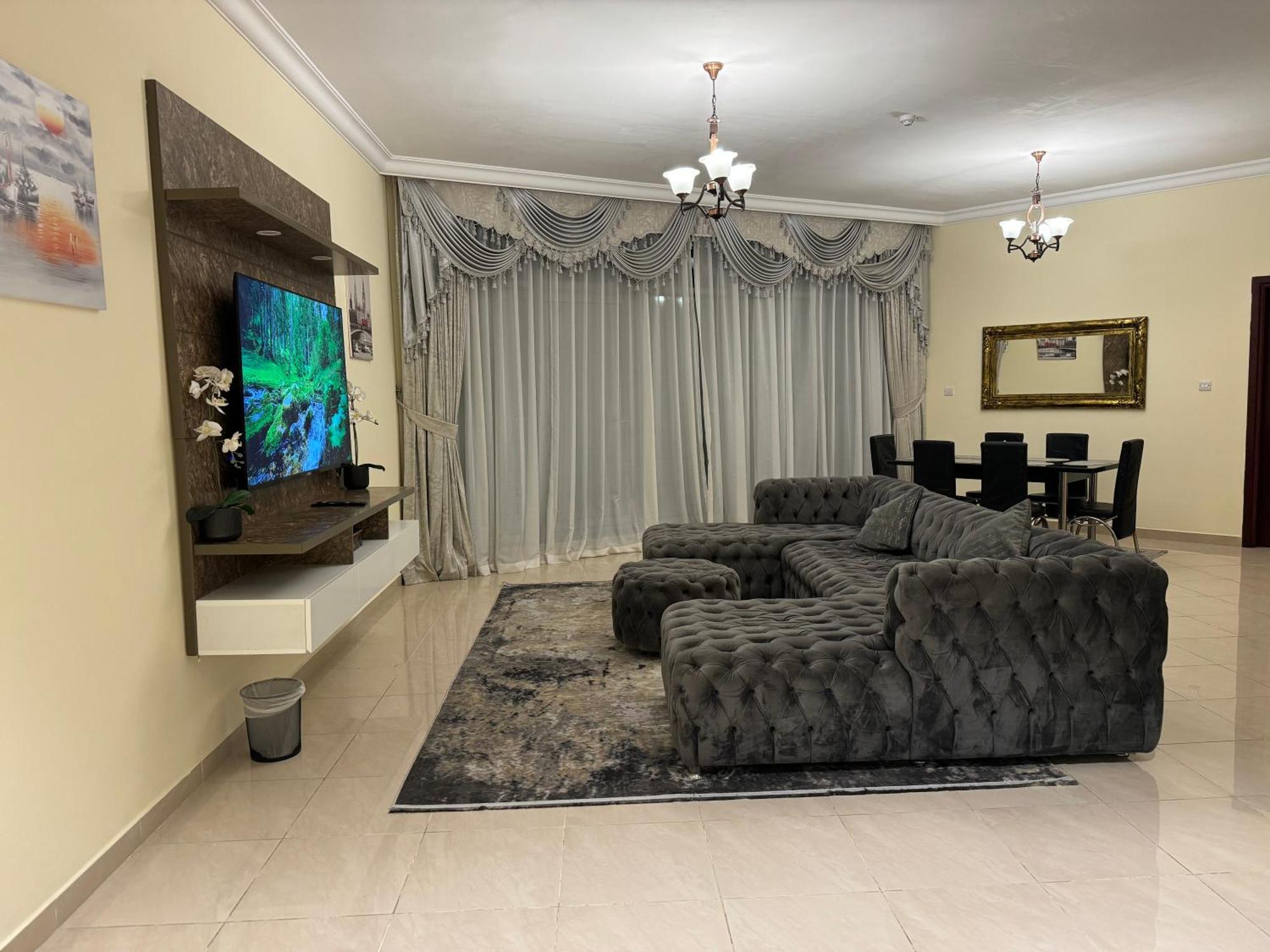 Holiday Homes Amazing 2 Bedroom Seaview View 阿吉曼 外观 照片