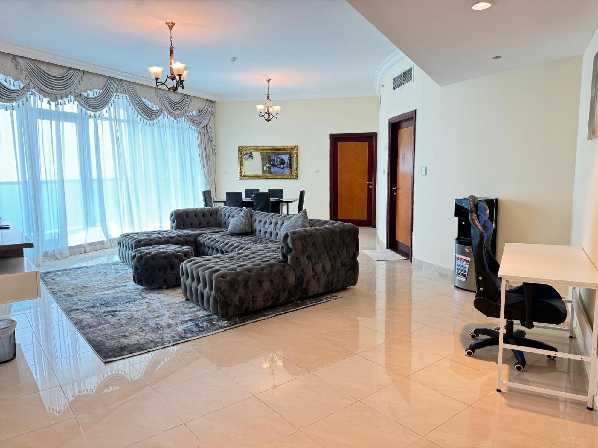 Holiday Homes Amazing 2 Bedroom Seaview View 阿吉曼 外观 照片