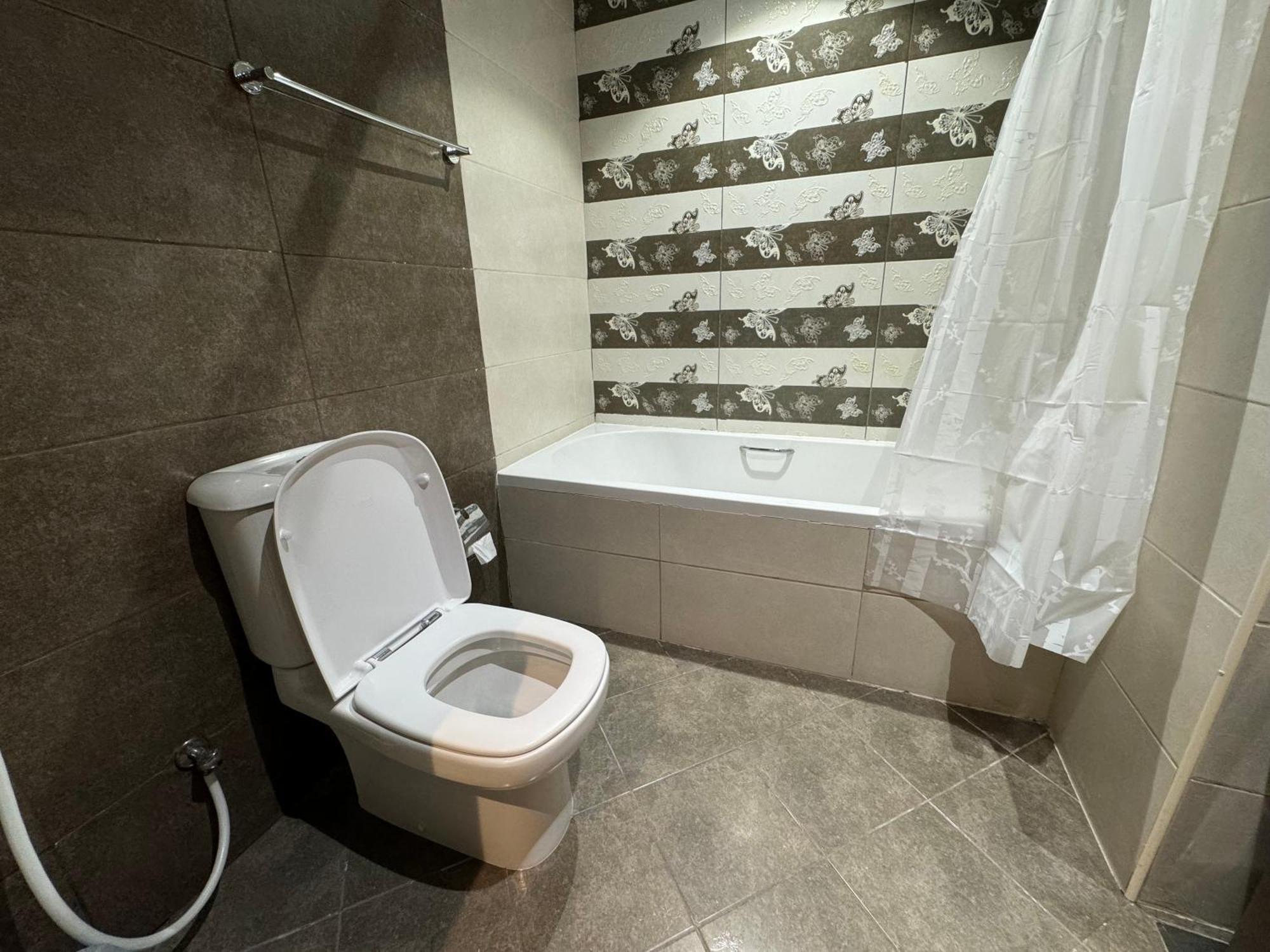 Holiday Homes Amazing 2 Bedroom Seaview View 阿吉曼 外观 照片