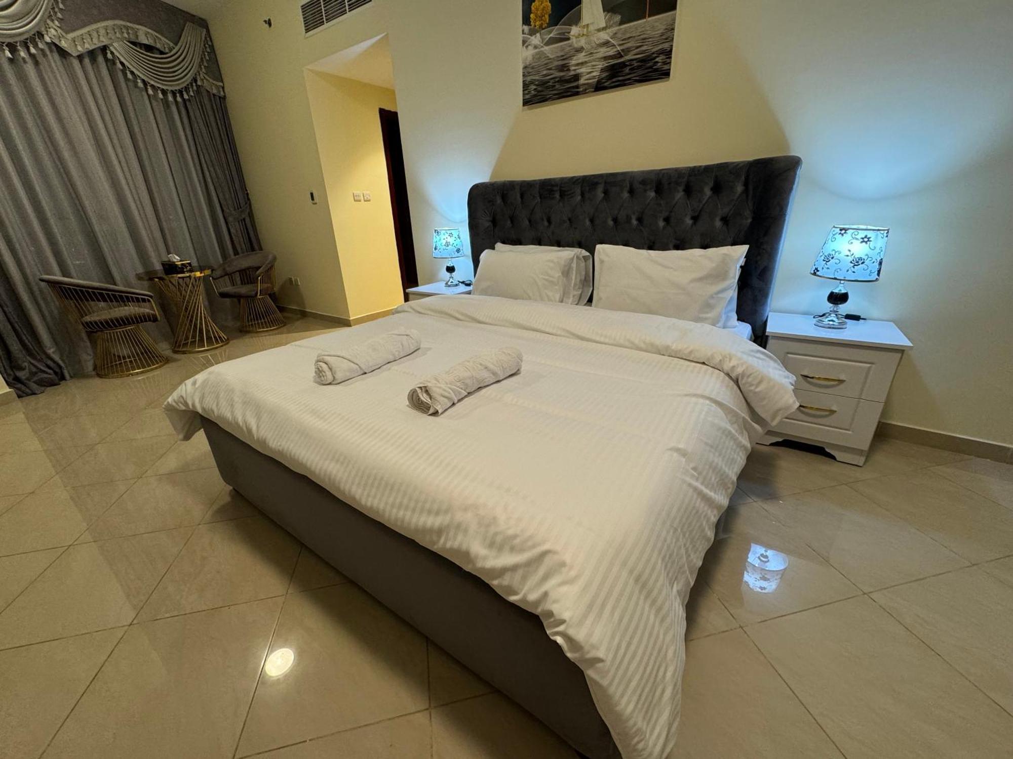 Holiday Homes Amazing 2 Bedroom Seaview View 阿吉曼 外观 照片
