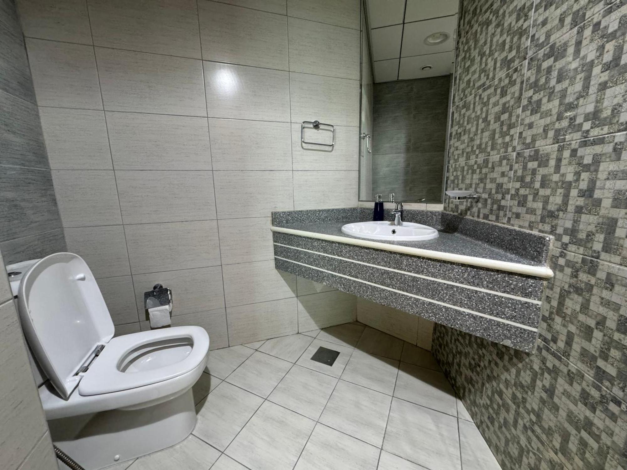 Holiday Homes Amazing 2 Bedroom Seaview View 阿吉曼 外观 照片
