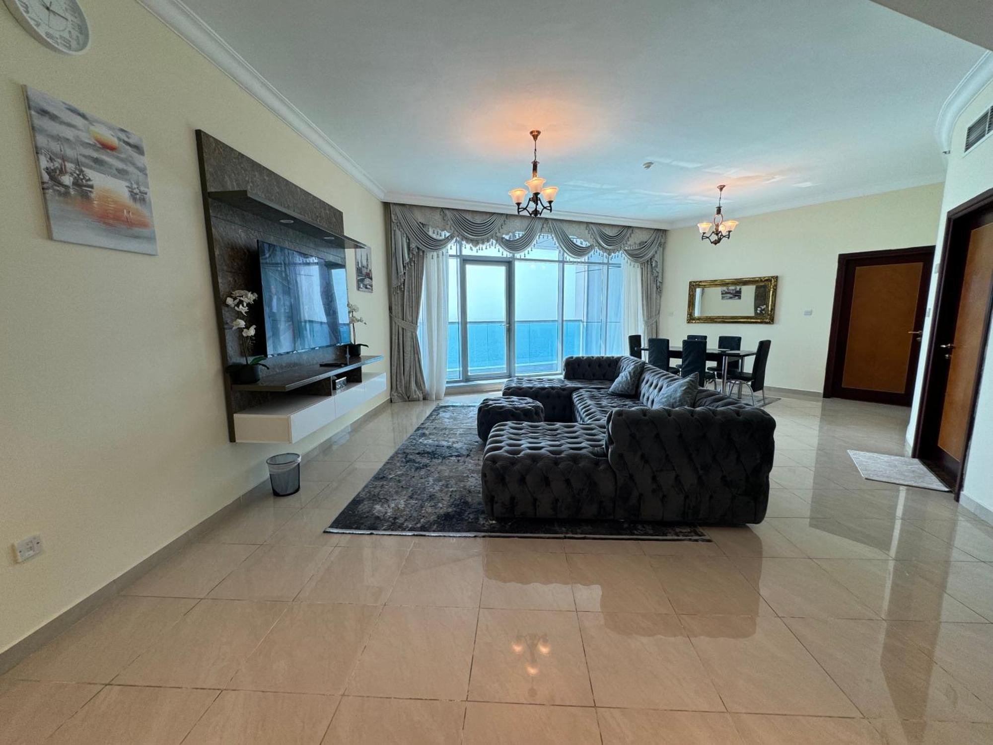 Holiday Homes Amazing 2 Bedroom Seaview View 阿吉曼 外观 照片