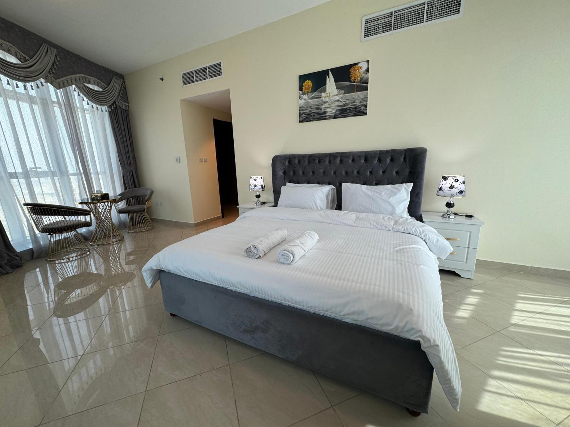 Holiday Homes Amazing 2 Bedroom Seaview View 阿吉曼 外观 照片